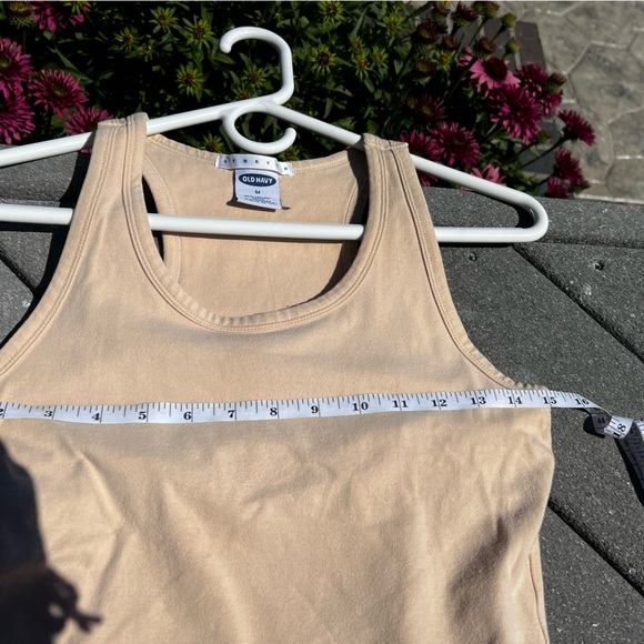 CLEARANCE Women’s Medium Tan Old Navy Tank Top With Built in Bra - Picture 6 of 6